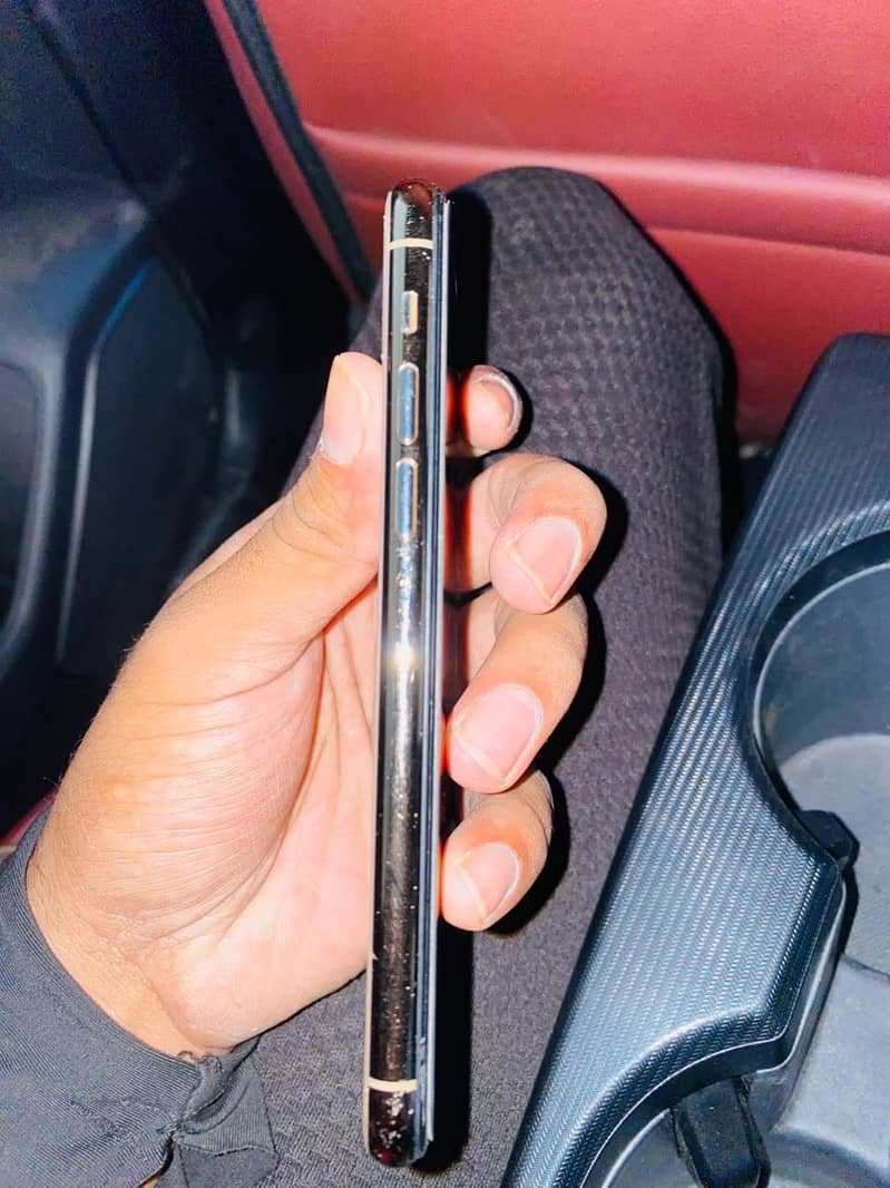 Apple iPhone 11 Pro 0