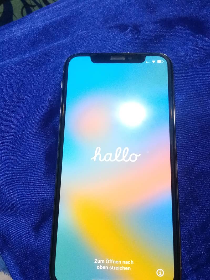 Apple iPhone X 0