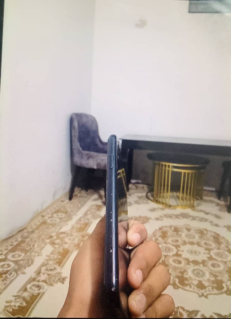 Apple iPhone XR 1
