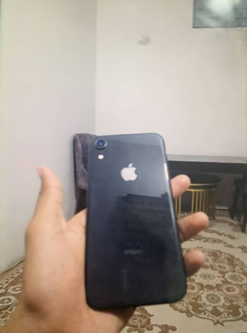 Apple iPhone XR 3