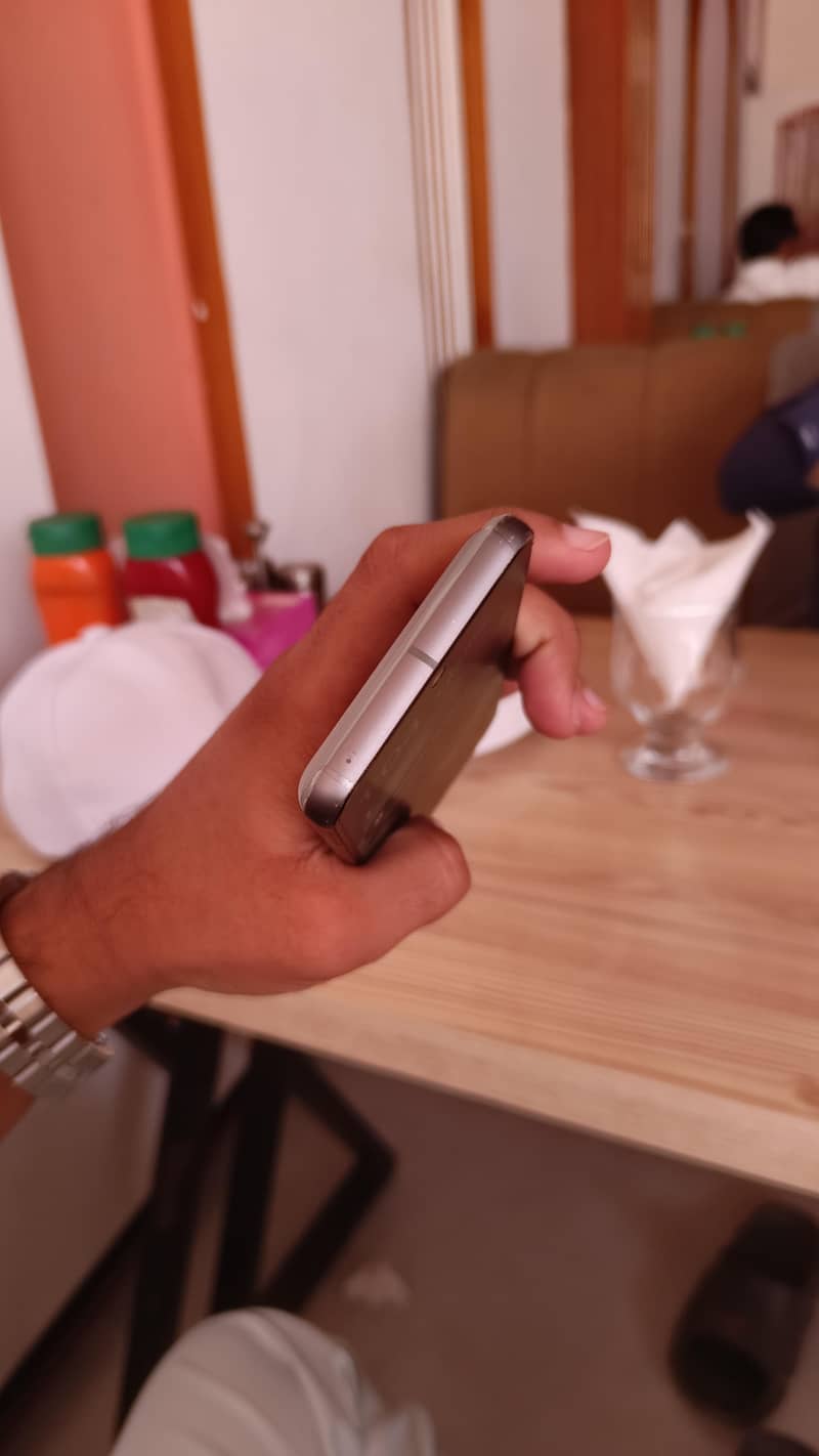 Google Pixel 8 1