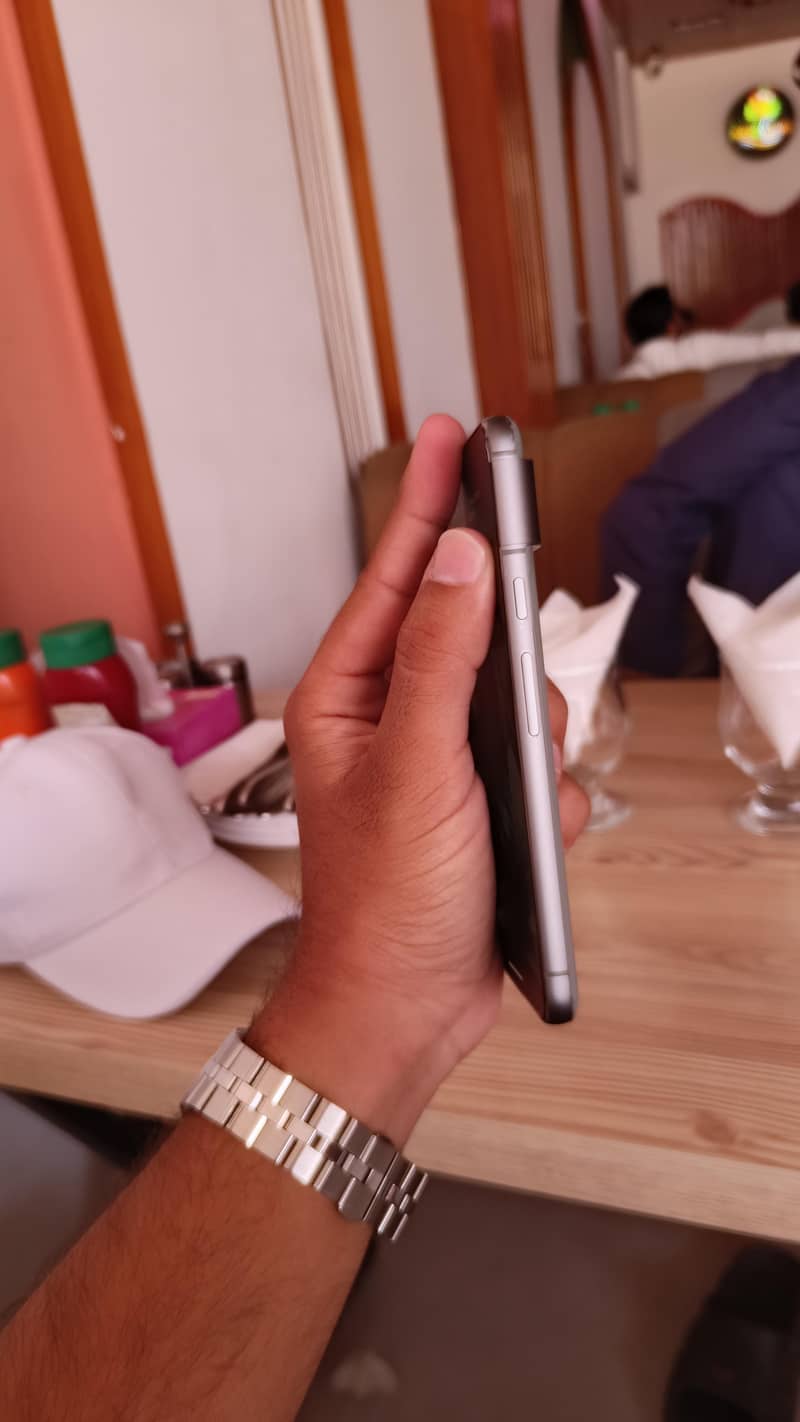 Google Pixel 8 2