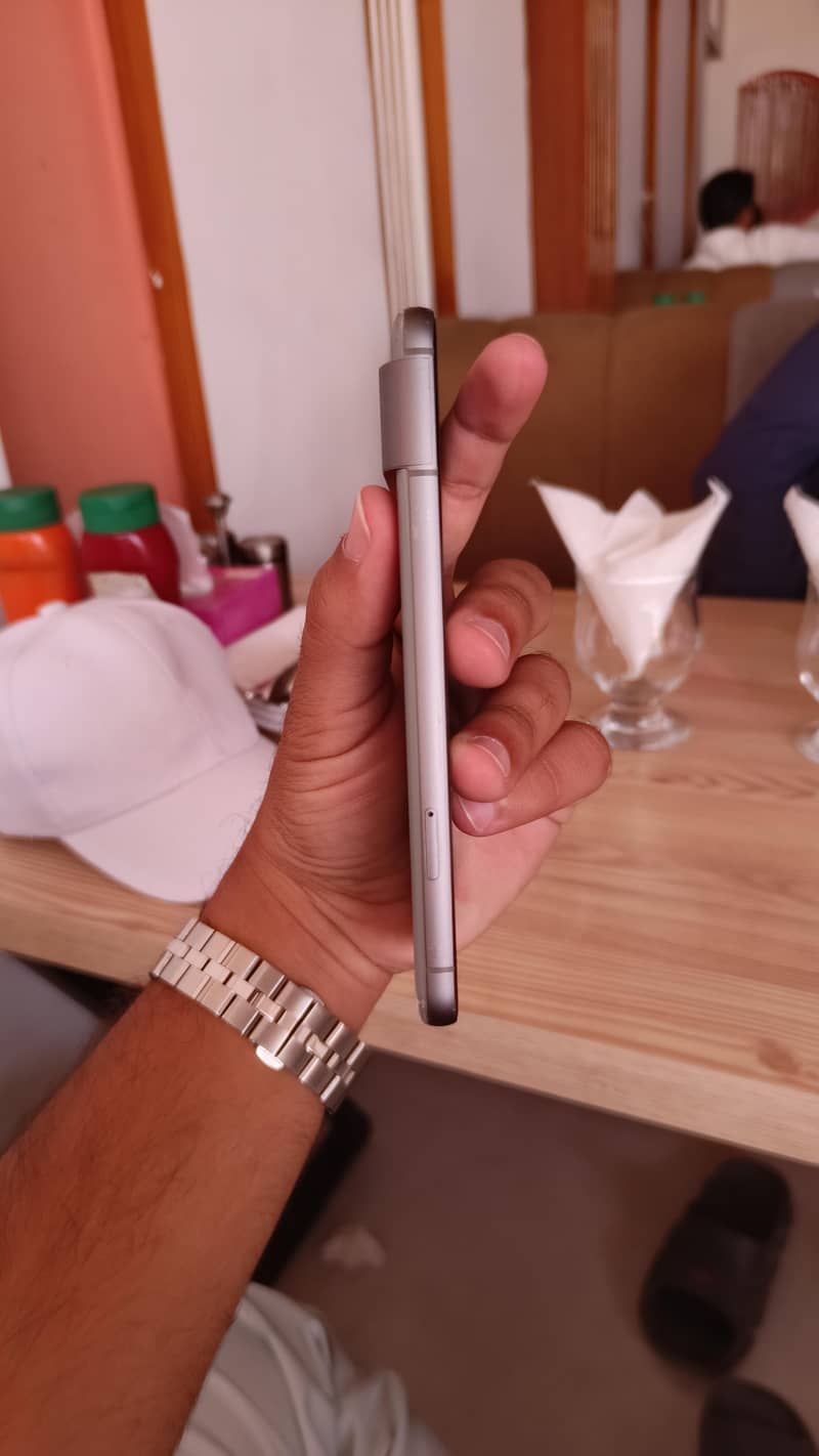 Google Pixel 8 3