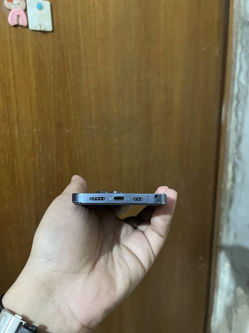 Apple iPhone 13 Pro 3