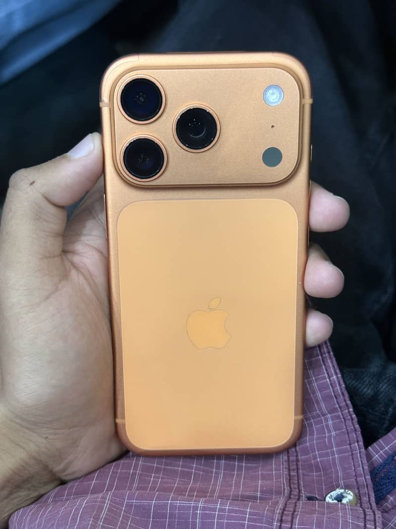 Apple iPhone 17 Pro 1