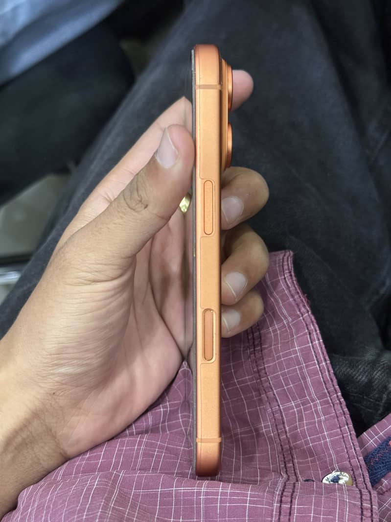 Apple iPhone 17 Pro 4