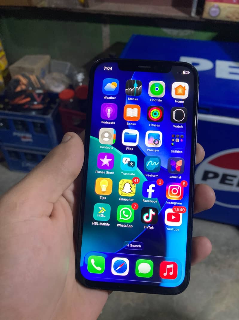 Apple iPhone 12 2