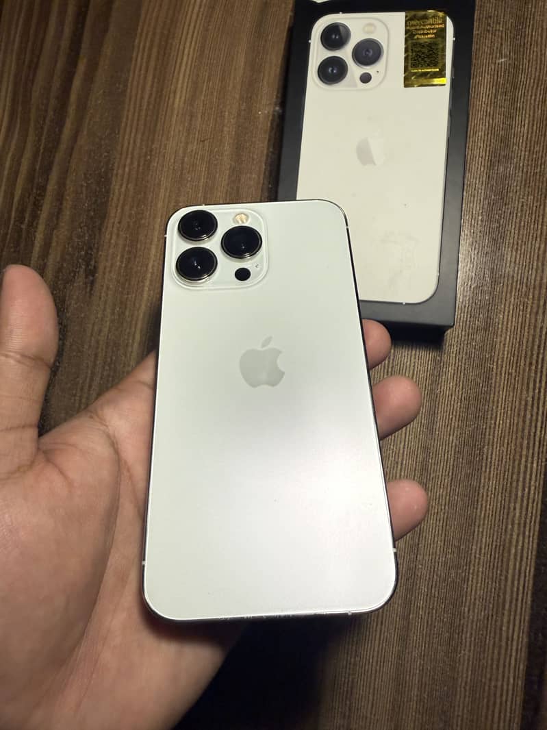 Apple iPhone 13 Pro 1