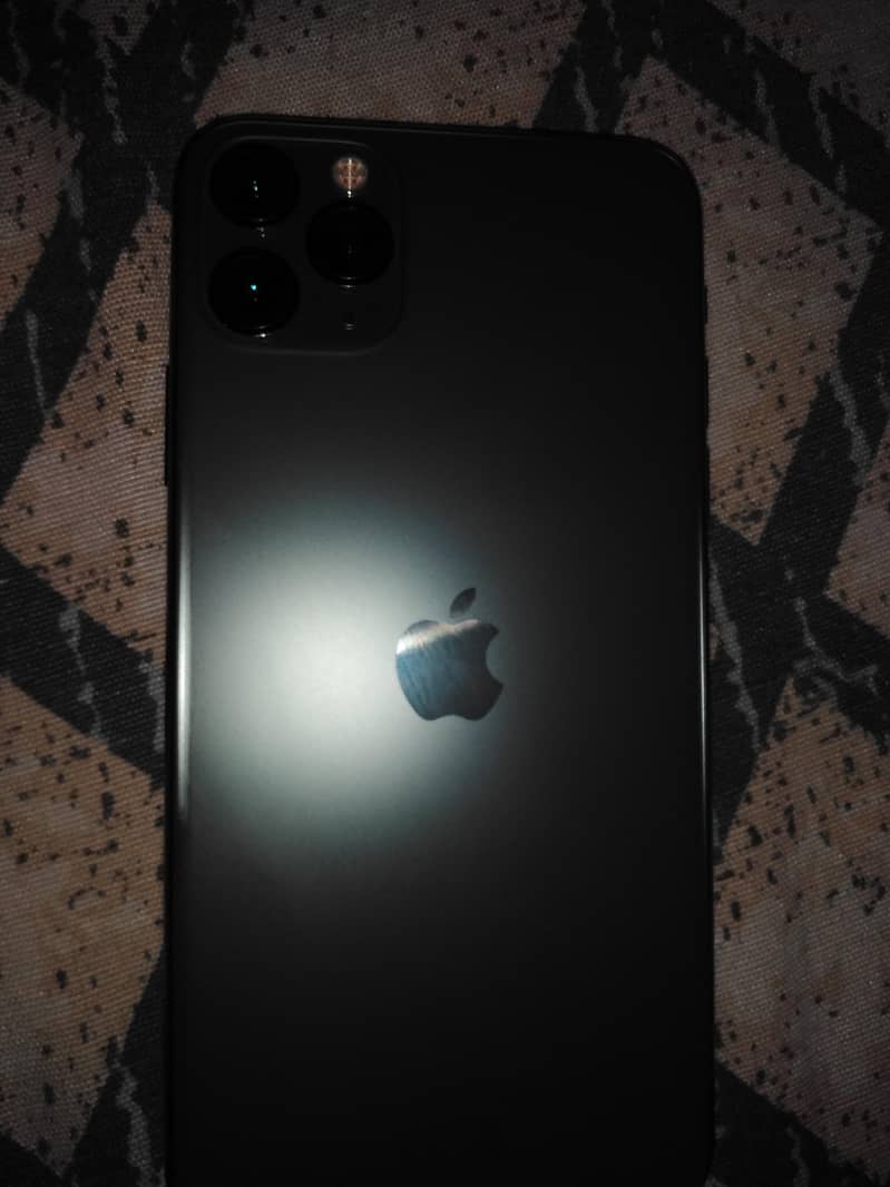Apple iPhone 11 Pro Max 0
