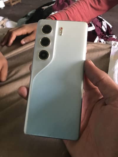 Tecno CAMON 40 Pro