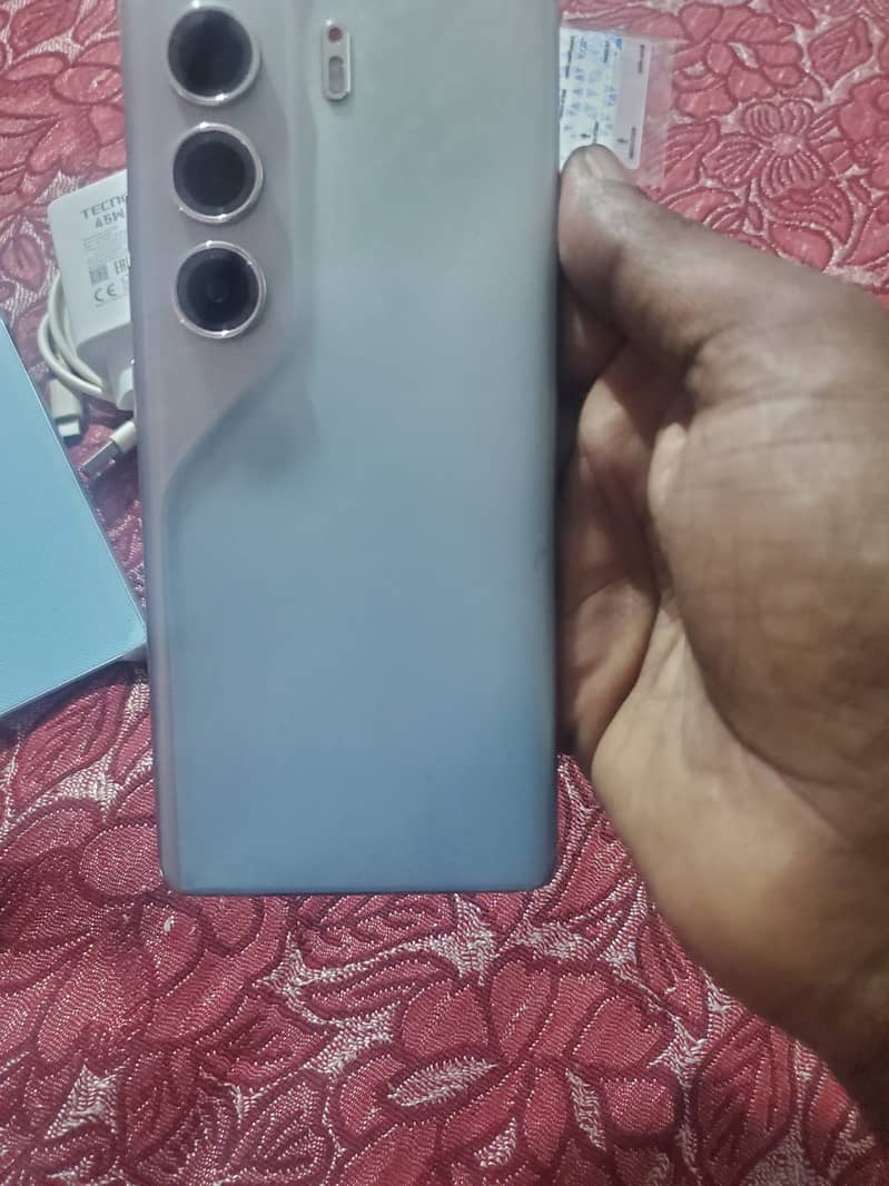 Tecno CAMON 40 Pro 2