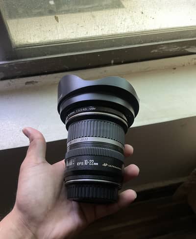 Canon 10-22mm f3.5-4.5 USM EF Mount Lens ( Wide Angle )