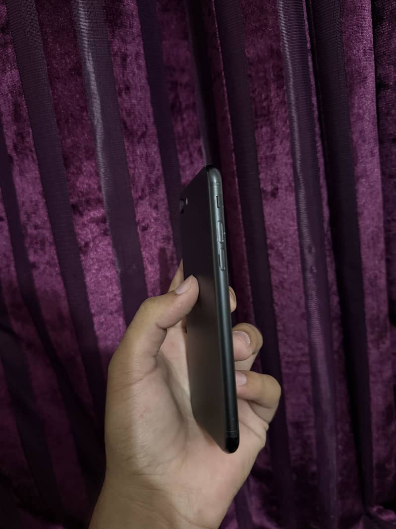 Apple iPhone SE 2