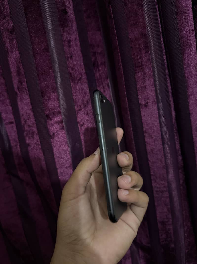 Apple iPhone SE 3