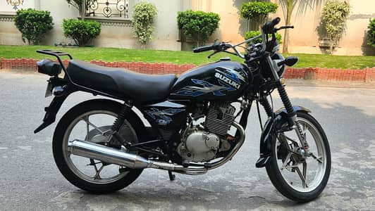 Suzuki GS 150SE 2017 model 10/10 condition
