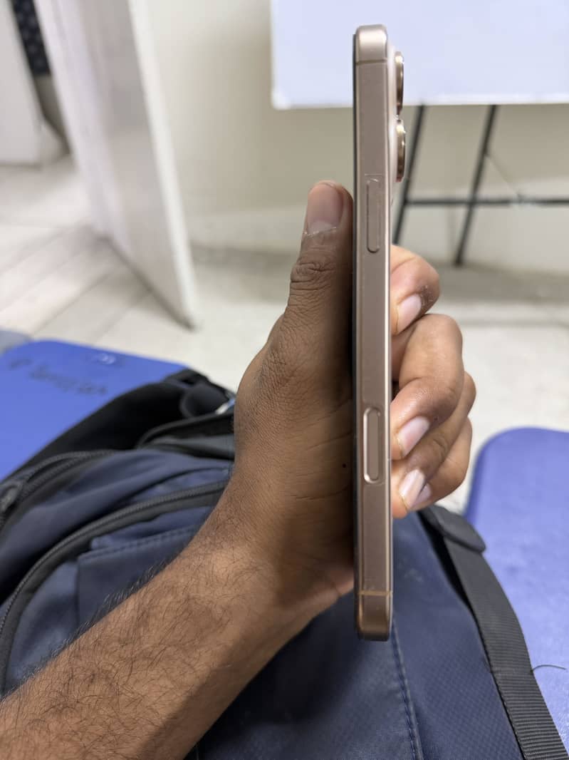 iPhone 16 pro max JV 3