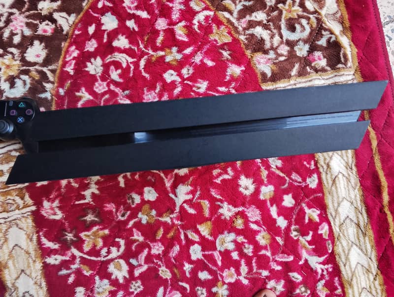Ps4 Jailbreak 1tb with 1 controller 5