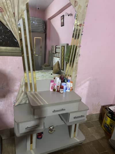 Good condition farnicher