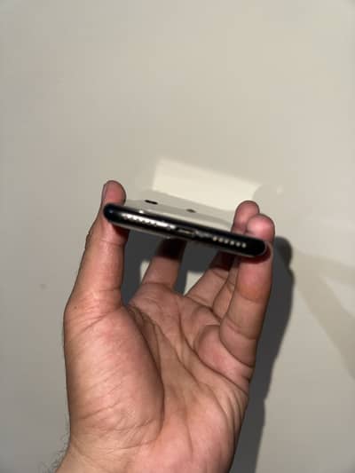 Apple iPhone SE