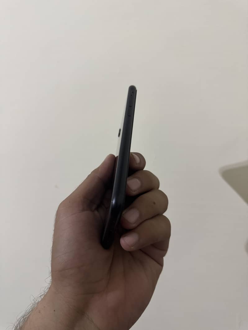 Apple iPhone SE 4