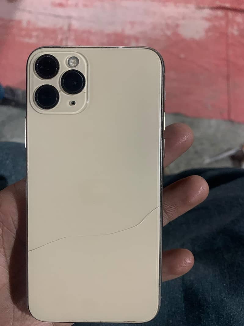 Apple iPhone 11 Pro 3