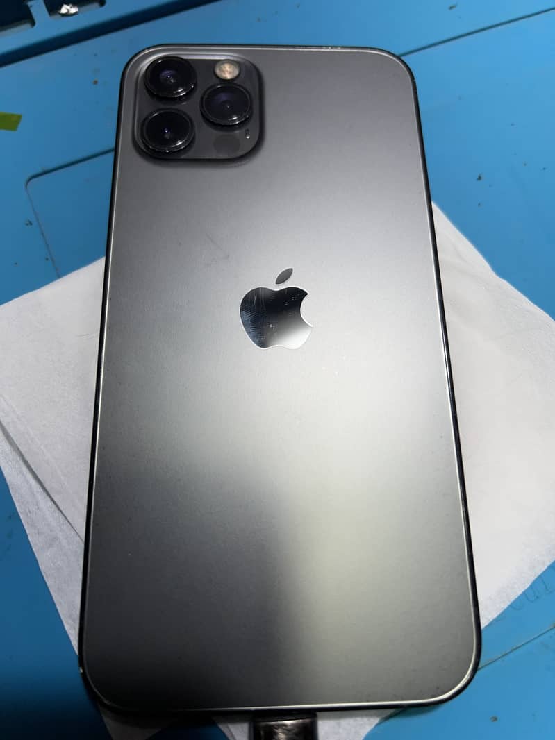 Apple iPhone 13 Pro 0