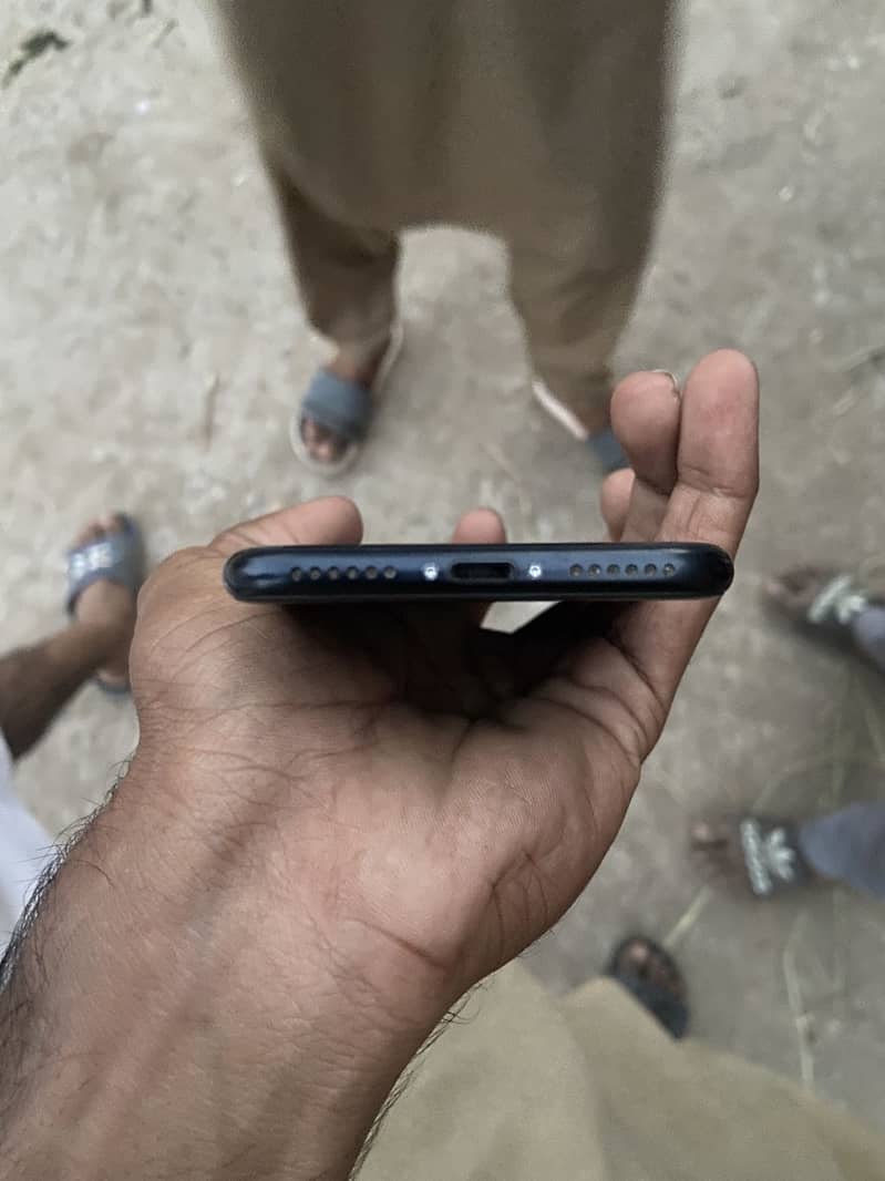 Apple iPhone SE 3 1