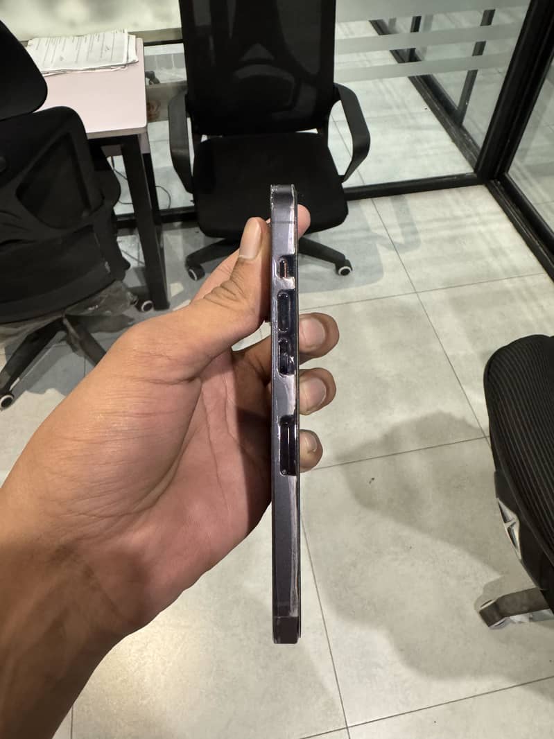 Apple iPhone 14 Pro 1