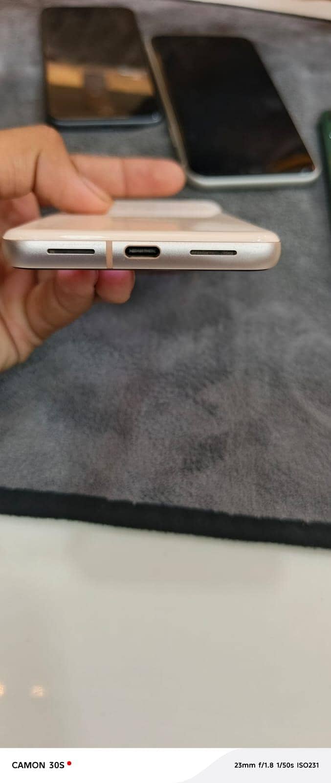 Google Pixel 8 2