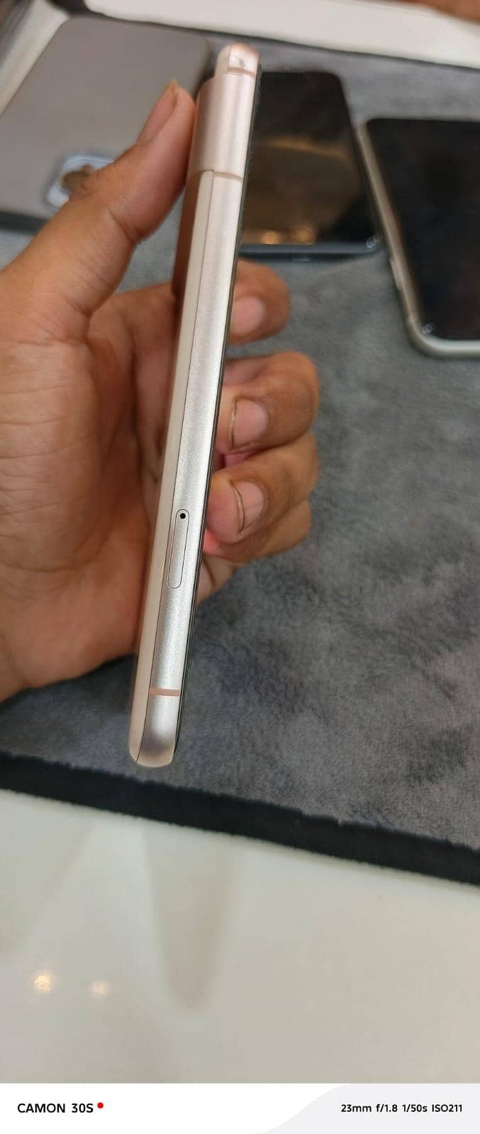Google Pixel 8 3