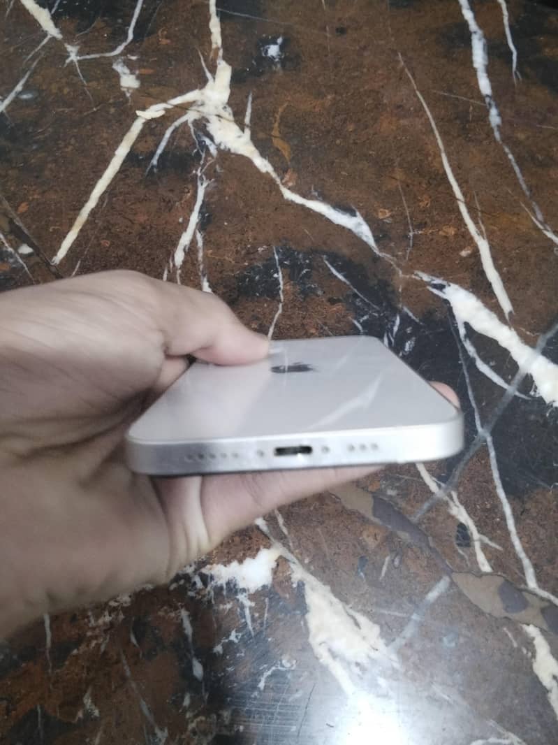 Apple iPhone 12 0