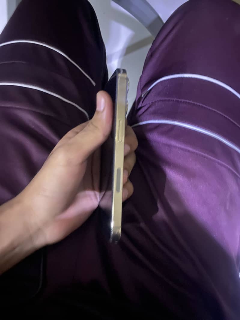 Apple iPhone 13 Pro jv 3
