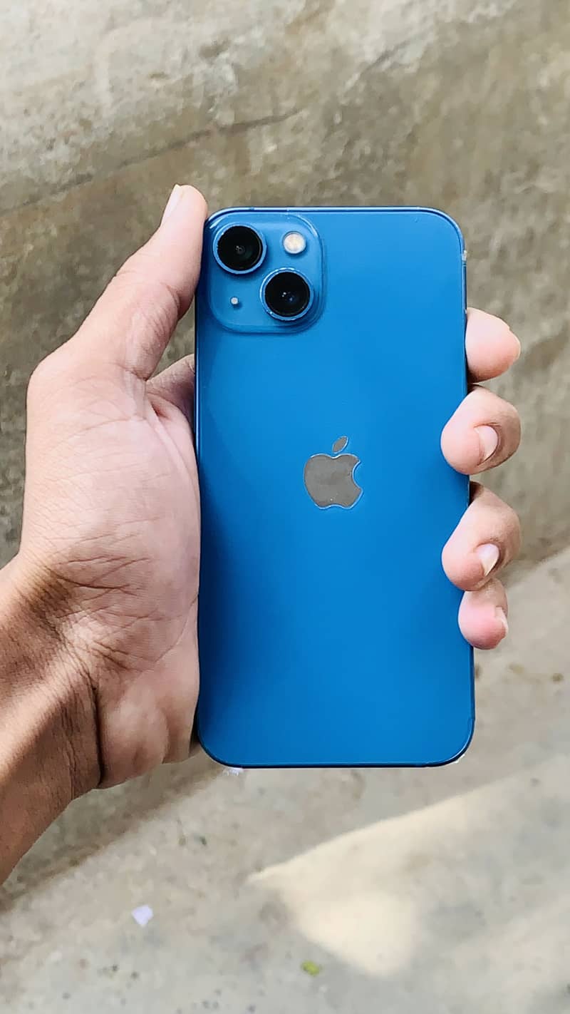 Apple iPhone 13 3