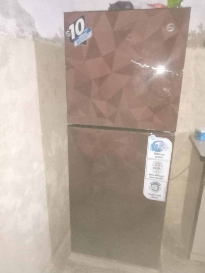 PEL Fridge (Small) 0