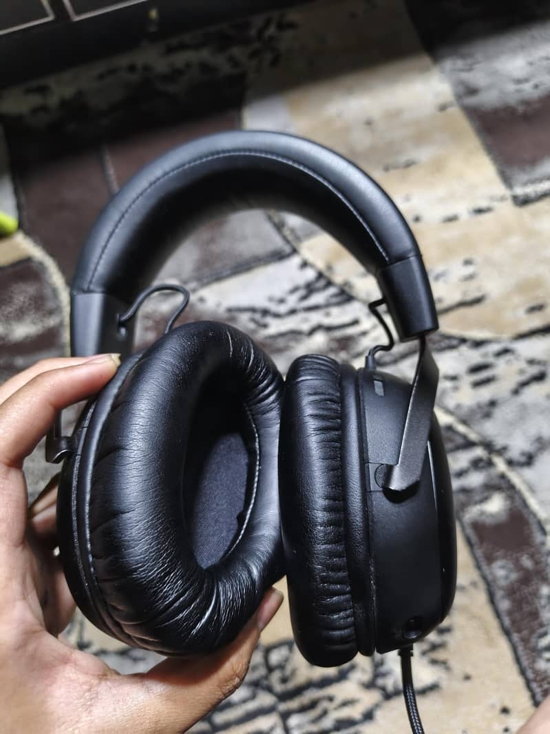 HyperX Cloud III Wired Gaming Headset – Complete Box & Accessories 1
