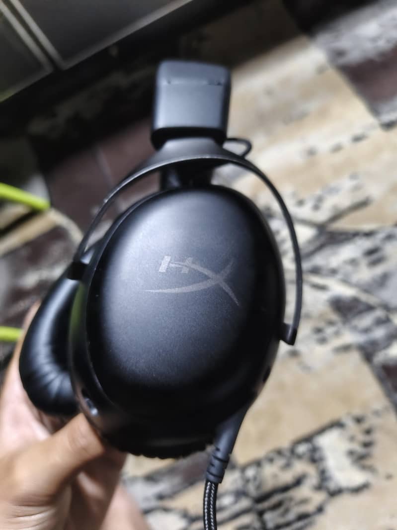 HyperX Cloud III Wired Gaming Headset – Complete Box & Accessories 2