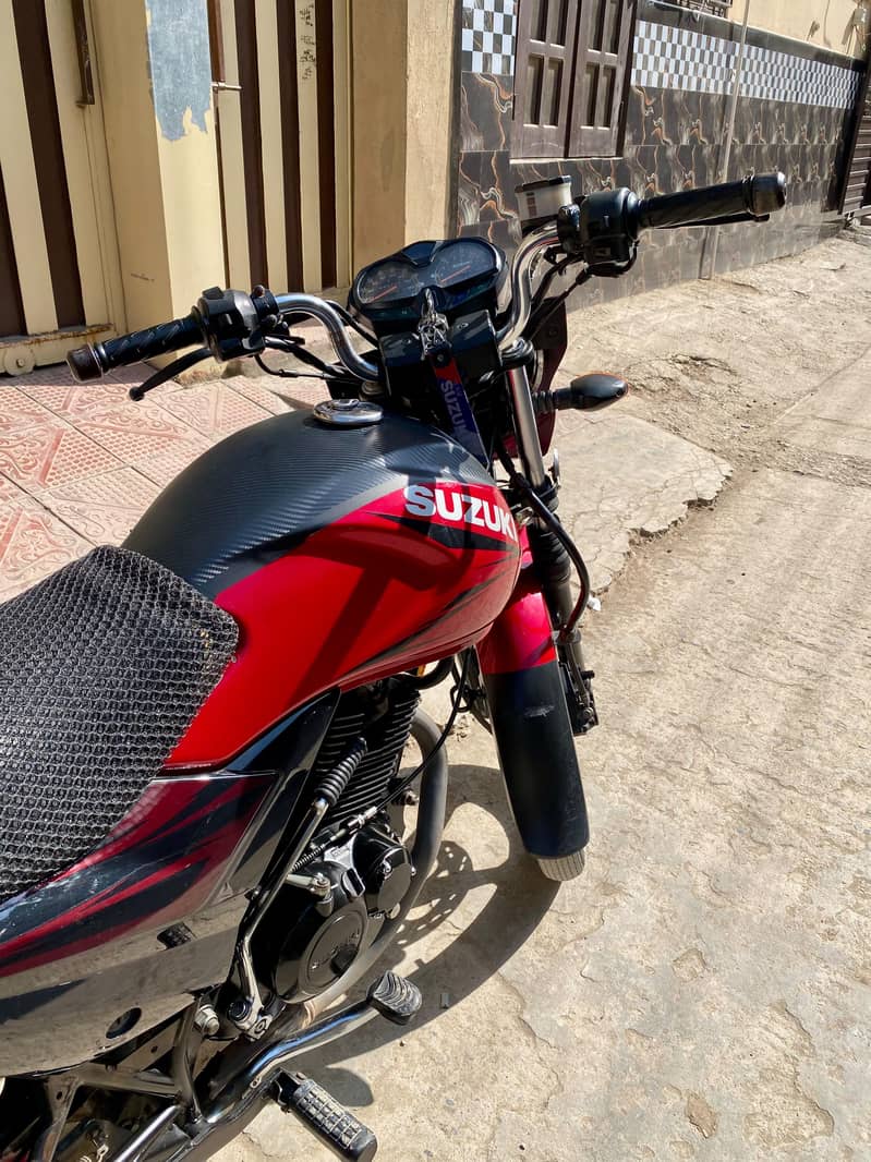 Suzuki GR 150 3