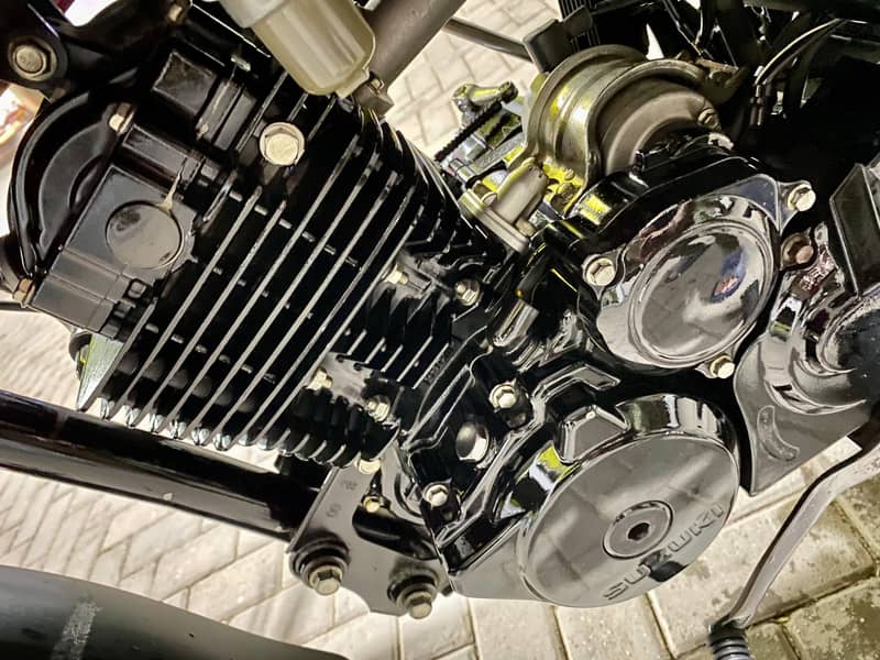 Suzuki GR 150 4