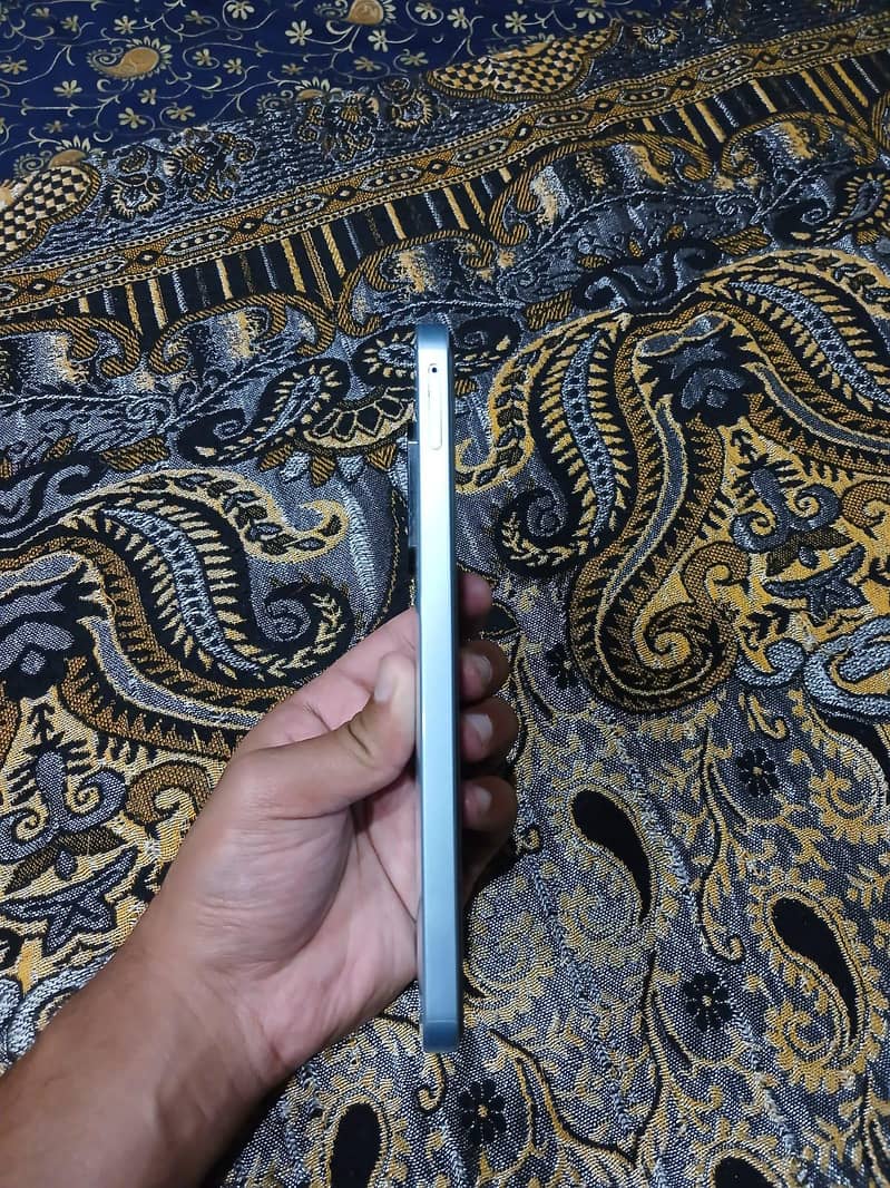 Samsung Mobile A17 4