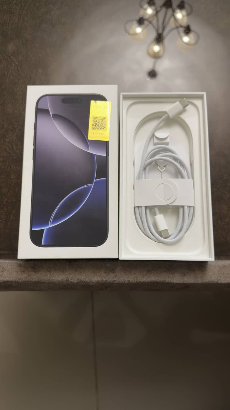 Apple iPhone 16 Pro 0