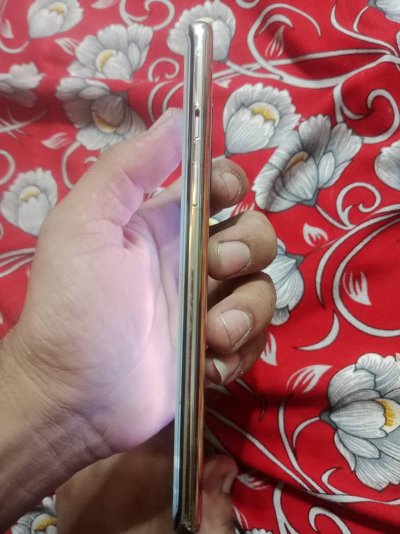One Plus 8 256 gb 3