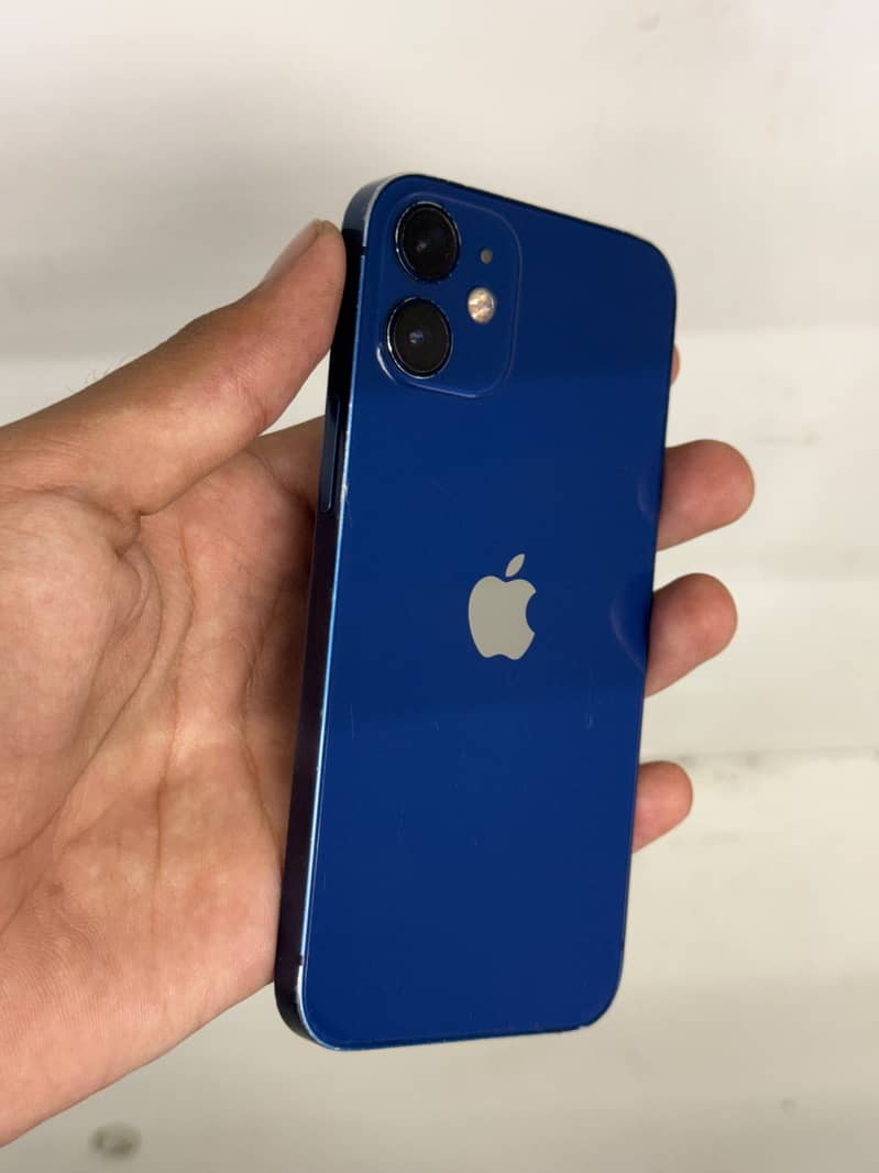 Apple iPhone 12 mini 4