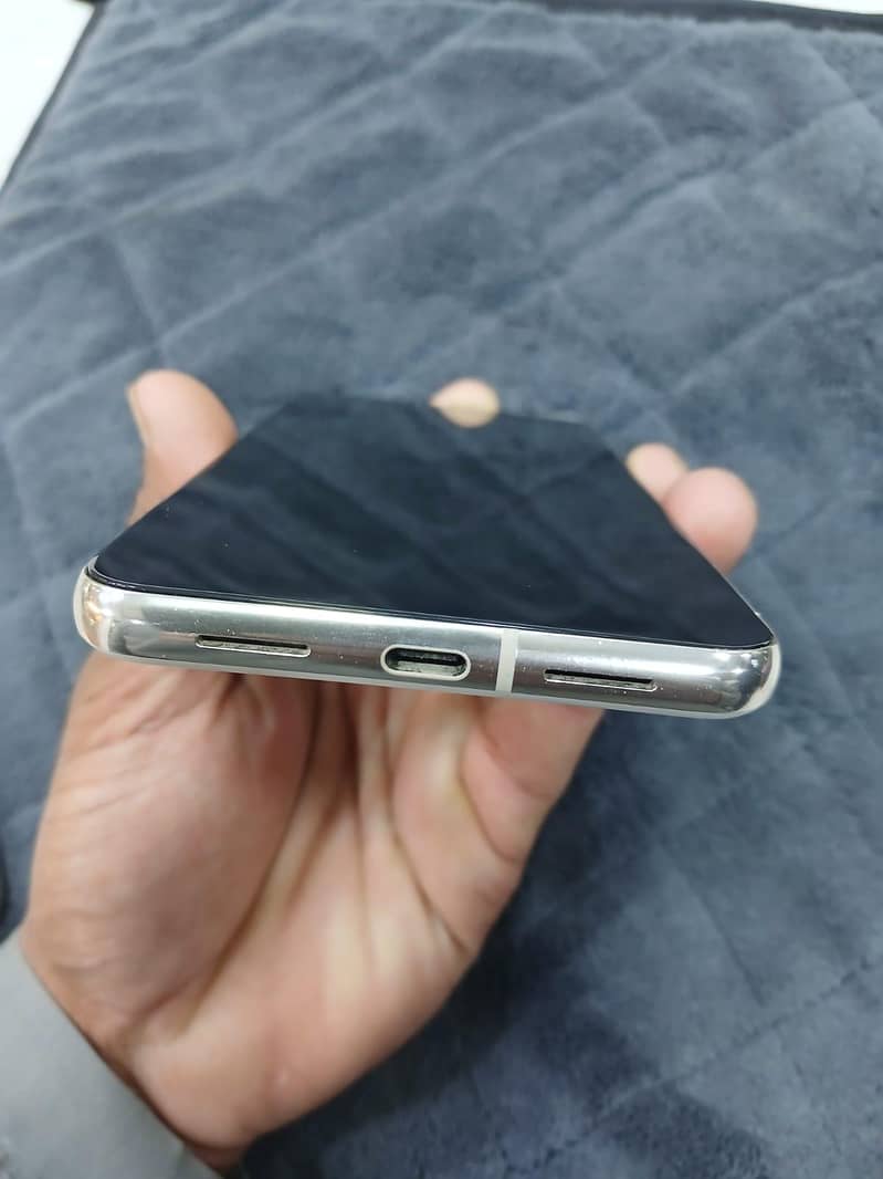 Google Pixel 8 pro 0