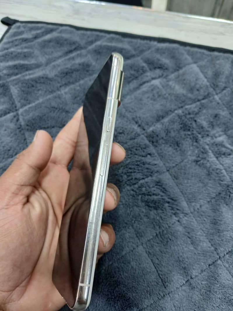 Google Pixel 8 pro 2