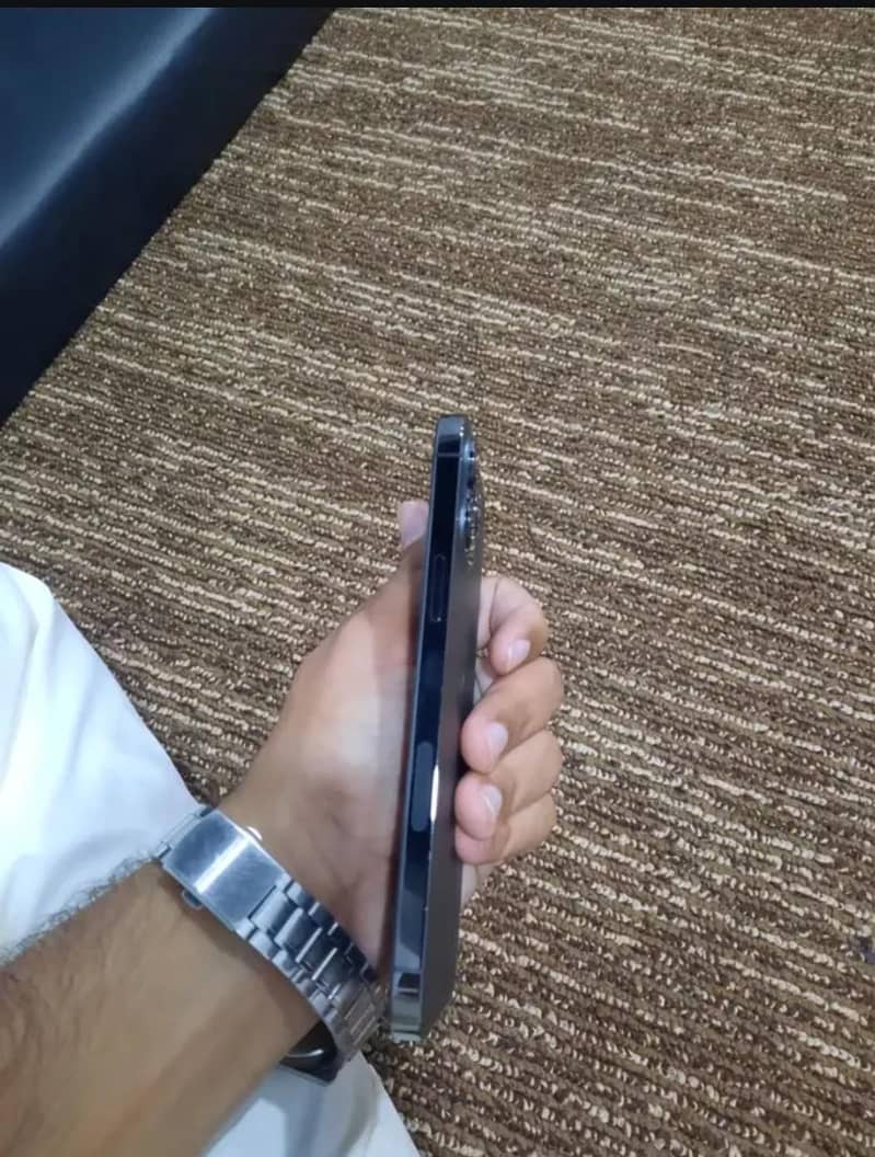 Apple iPhone 12 Pro 0