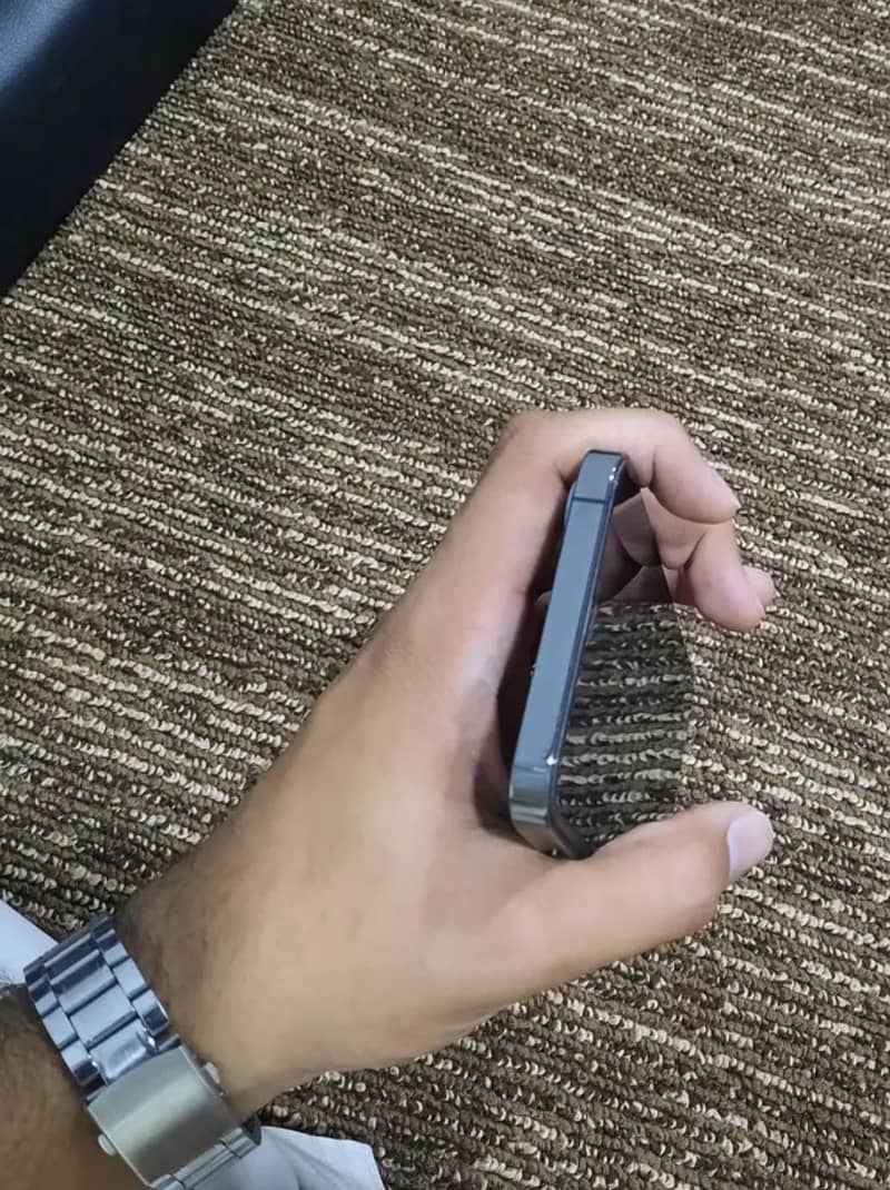 Apple iPhone 12 Pro 3