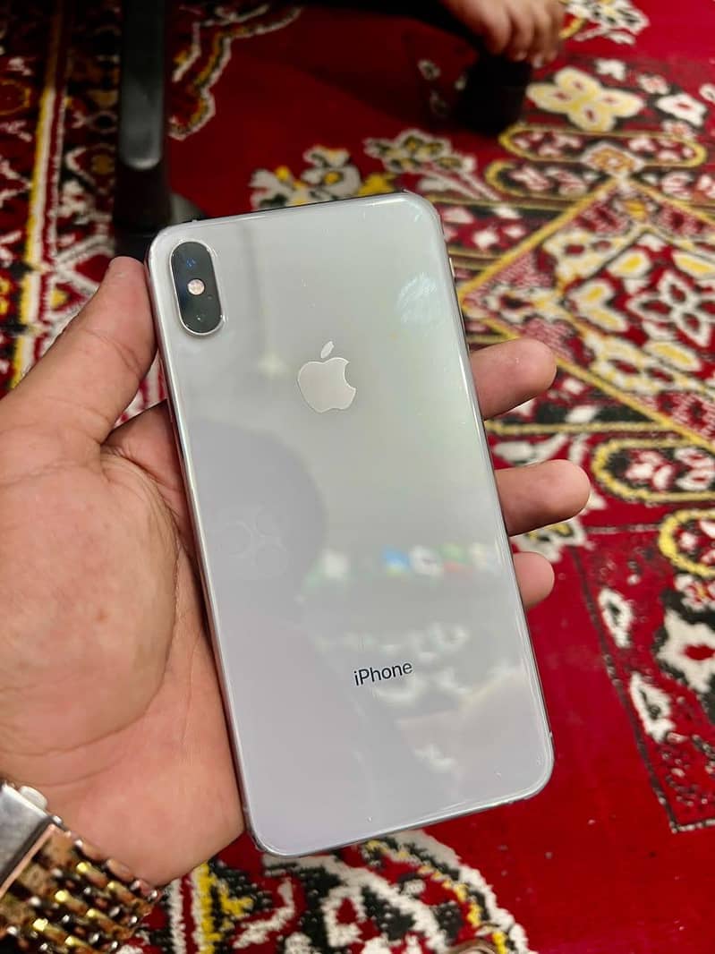 iPhone xsmax 1