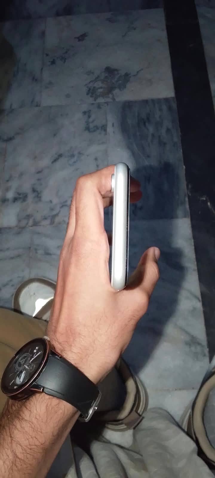 Apple iPhone XR 7