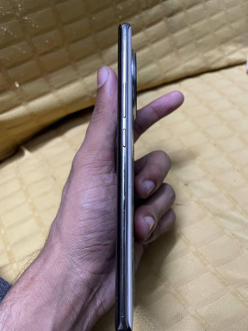Tecno CAMON 20 Pro 4