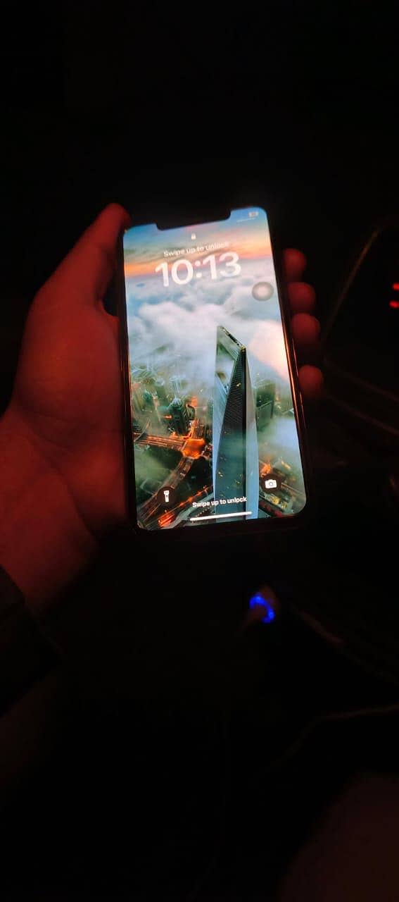 Apple iPhone XS Max 3